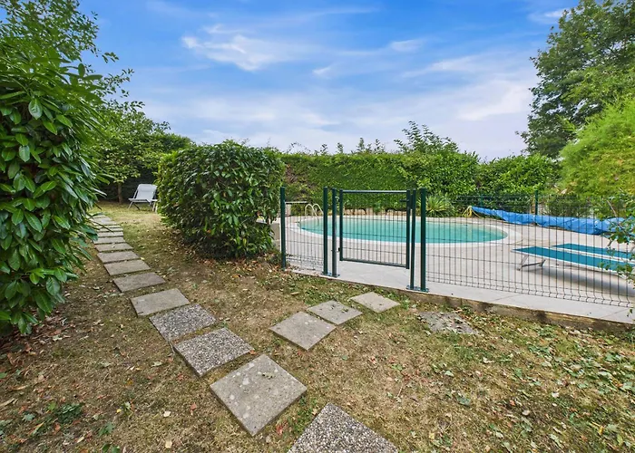 Dordogne - Belle Maison Pour 8 Avec Piscine بيت للعطل